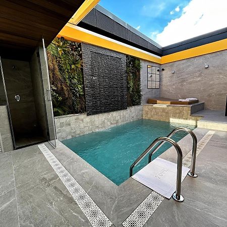 Zouk Hotel Alcala de Henares Bagian luar foto
