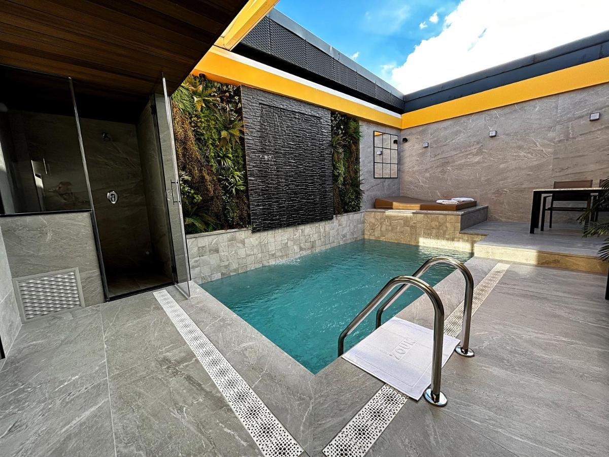 Zouk Hotel Alcala de Henares Bagian luar foto