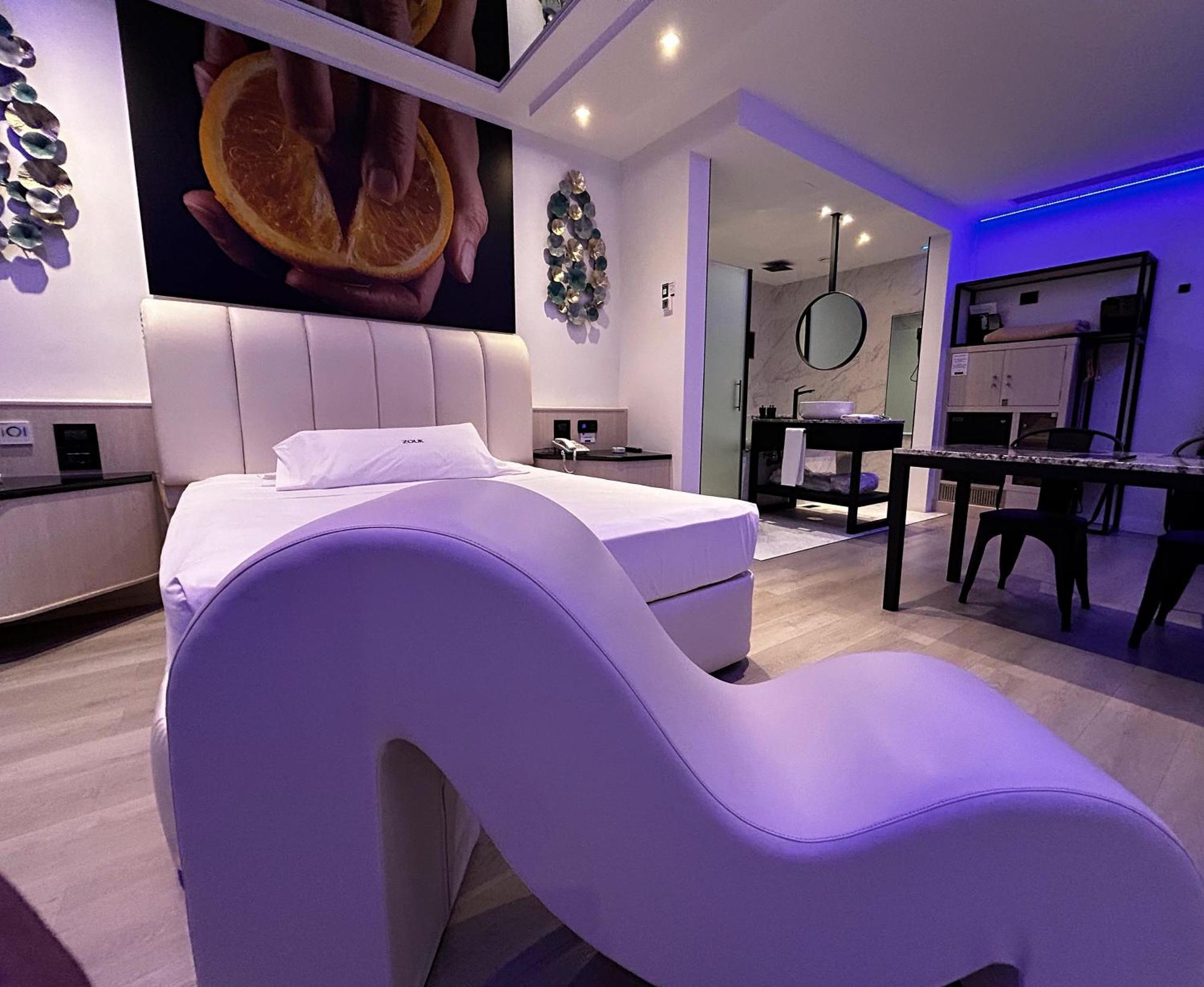 Zouk Hotel Alcala de Henares Bagian luar foto