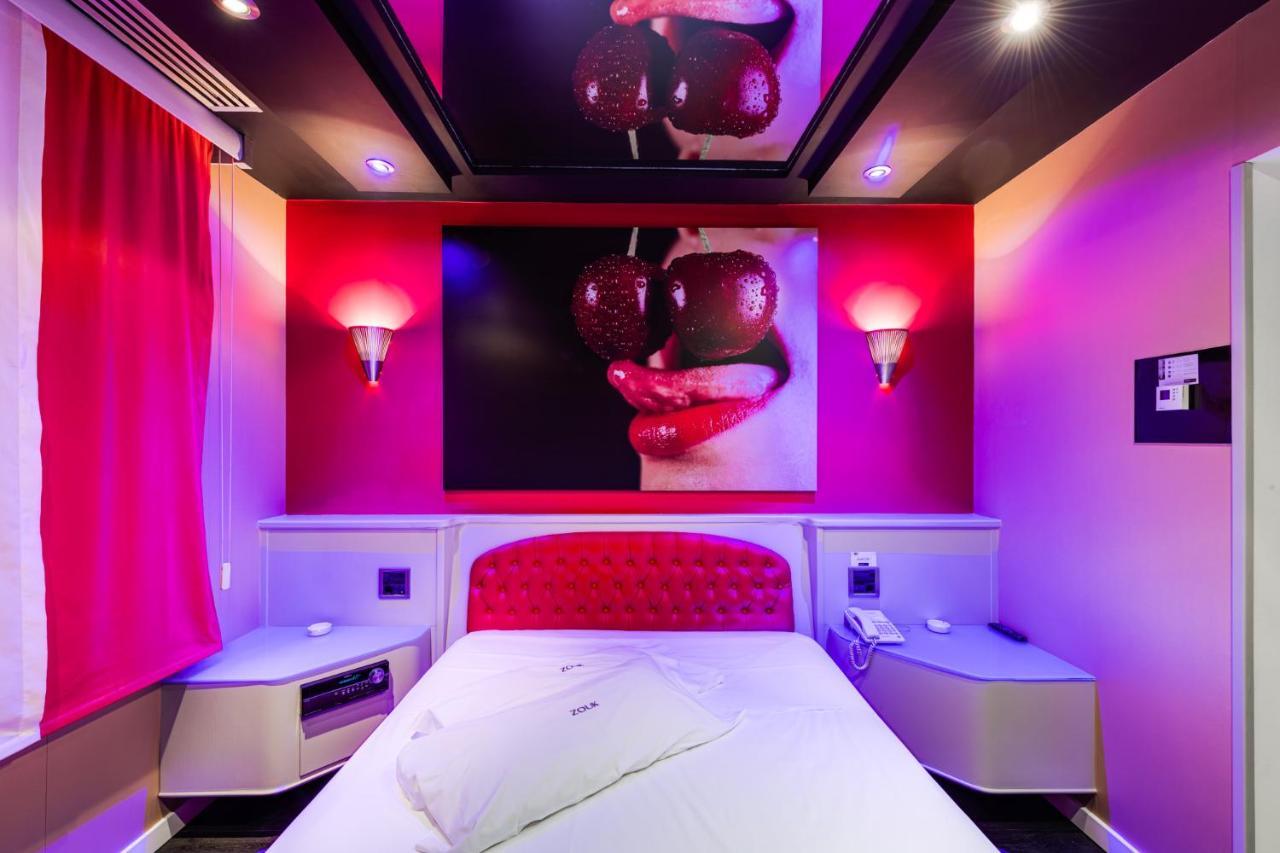 Zouk Hotel Alcala de Henares Bagian luar foto
