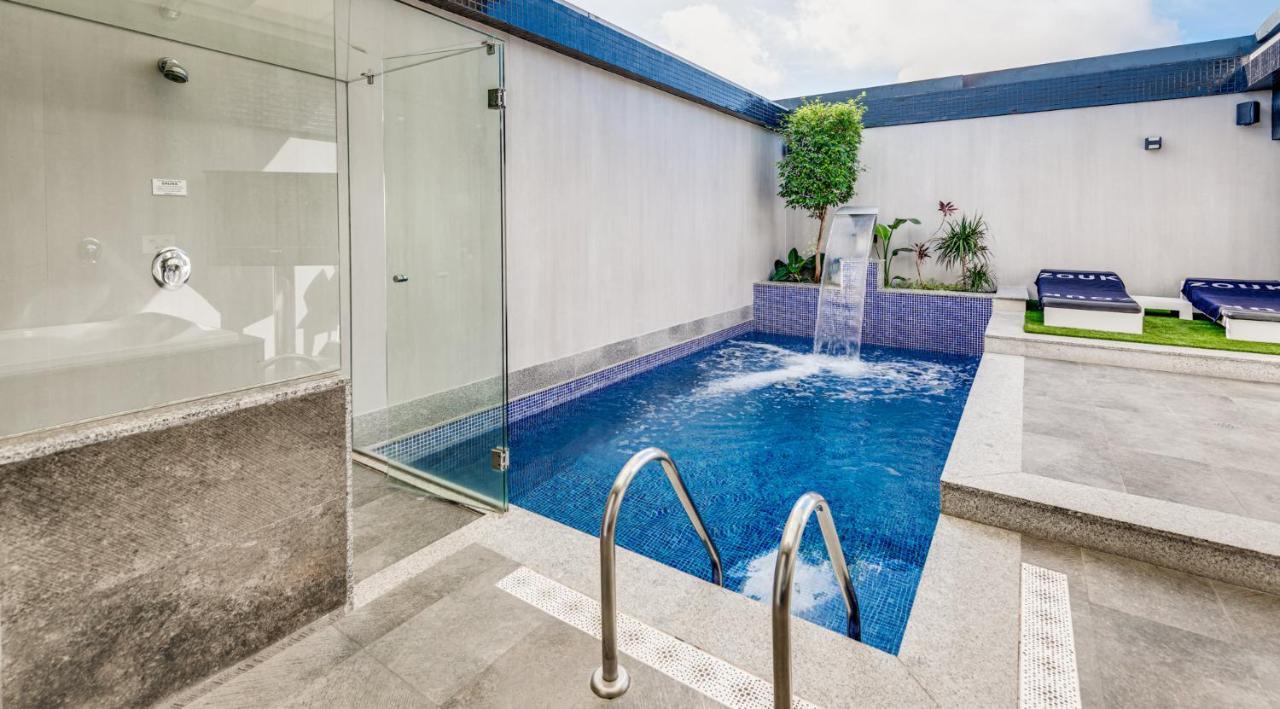 Zouk Hotel Alcala de Henares Bagian luar foto