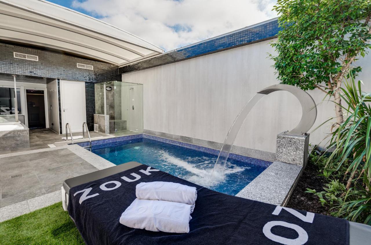 Zouk Hotel Alcala de Henares Bagian luar foto